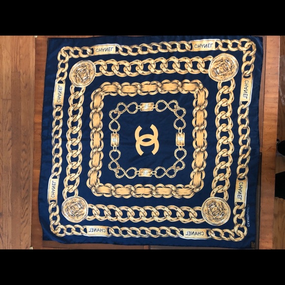 Chanel rue de Cambion scarf - Picture 8 of 8